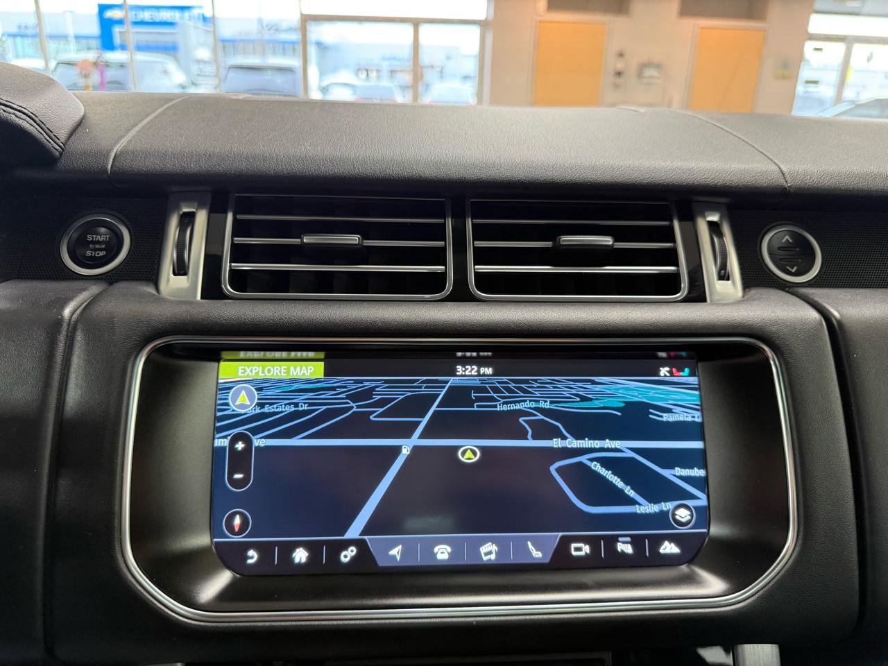 Used 2017 Land Rover Range Rover Supercharged image 18