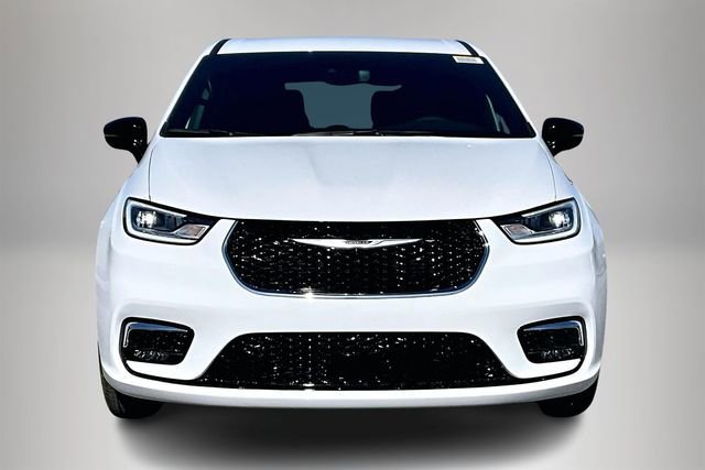 New 2026 Chrysler Pacifica Select image 2