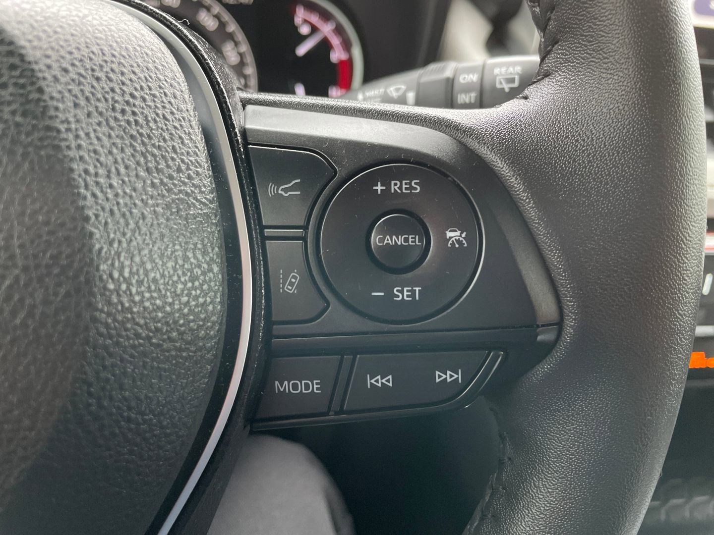 Certified 2025 Toyota RAV4 XLE w/ Convenience Package image 26