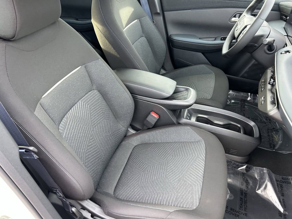 New 2026 Nissan Leaf w/ Illuminated Package image 10