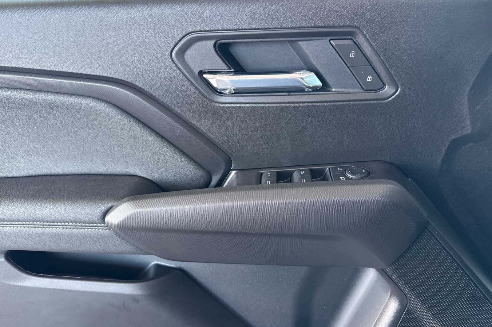 New 2026 GMC Canyon Elevation w/ Convenience Package RWD image 12