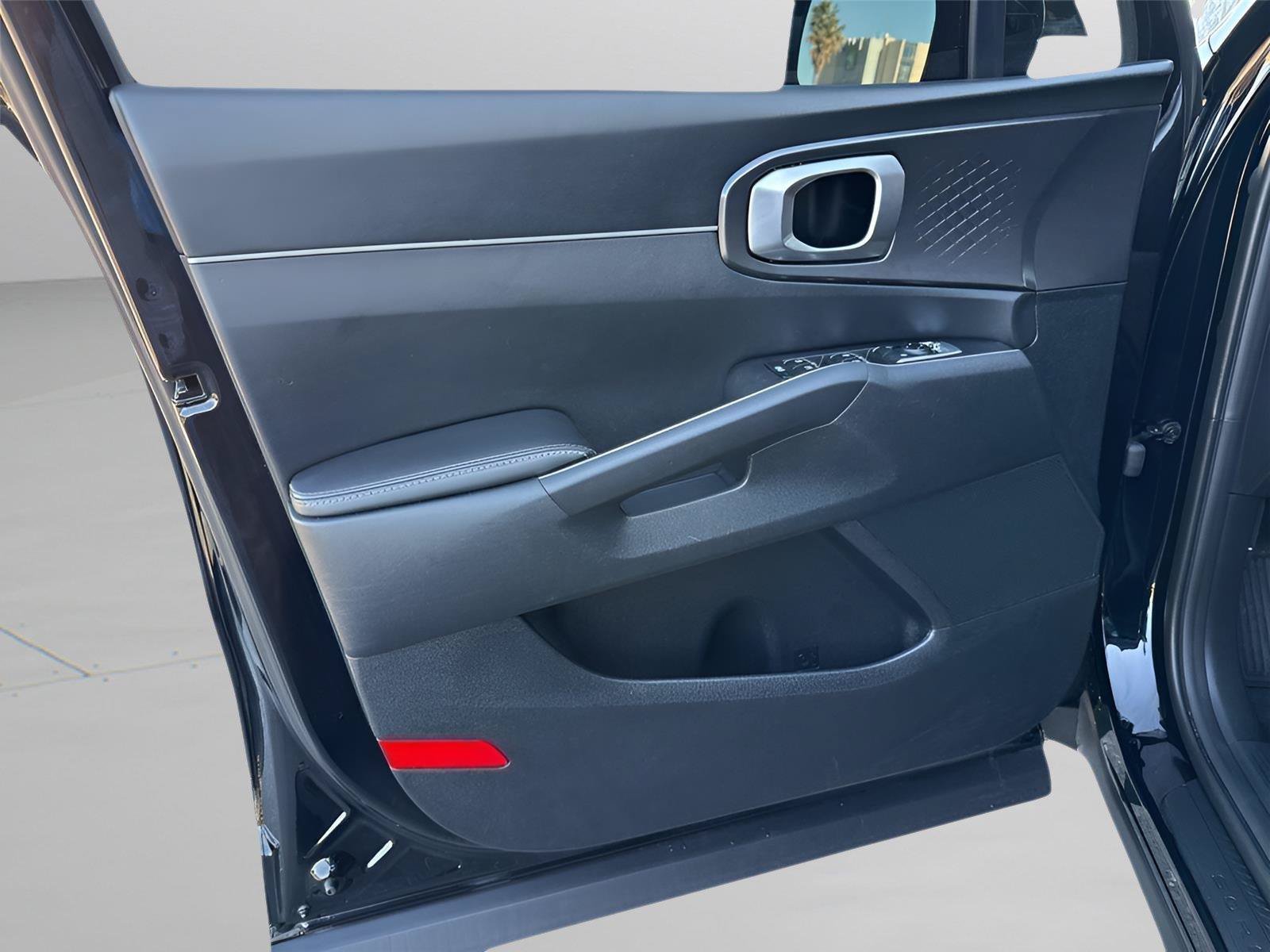 Used 2025 Kia Sorento EX w/ Panoramic Sunroof Package FWD image 27