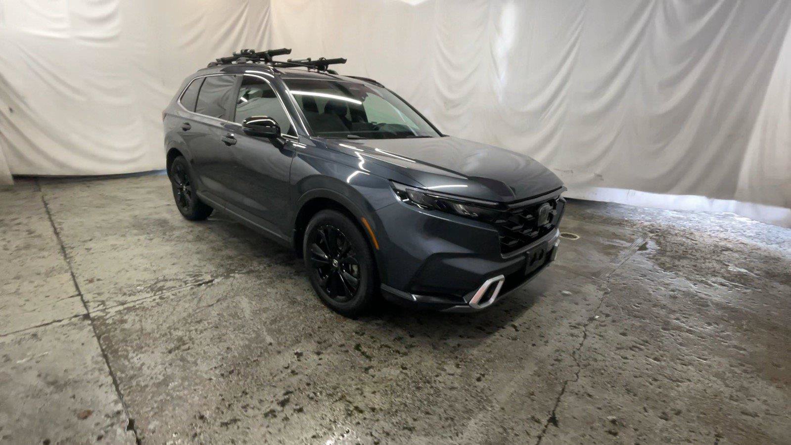 Used 2024 Honda CR-V Sport Touring image 2