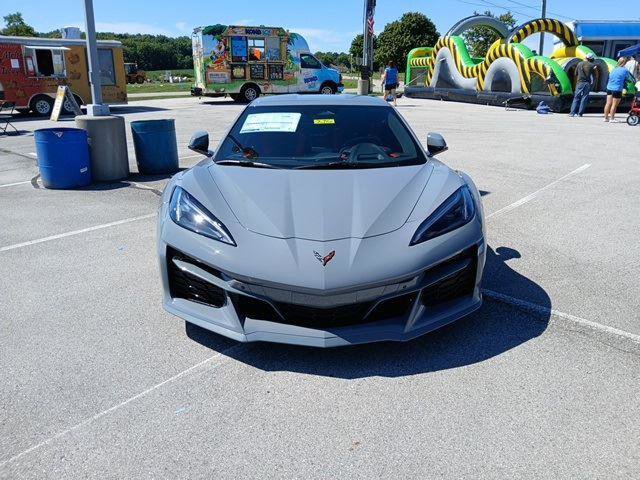 New 2025 Chevrolet Corvette E-Ray w/ Stealth Interior Trim Package image 8