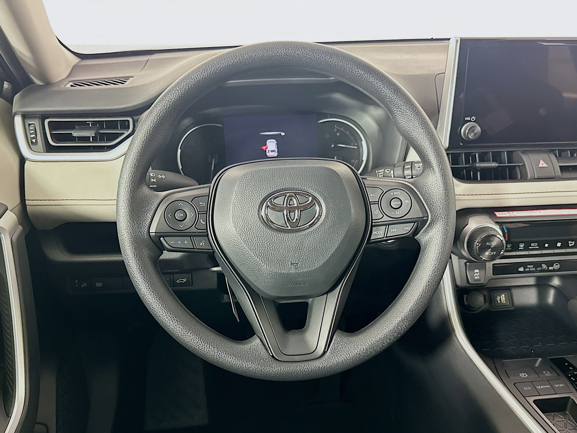 Used 2025 Toyota RAV4 XLE w/ Convenience Package FWD image 18