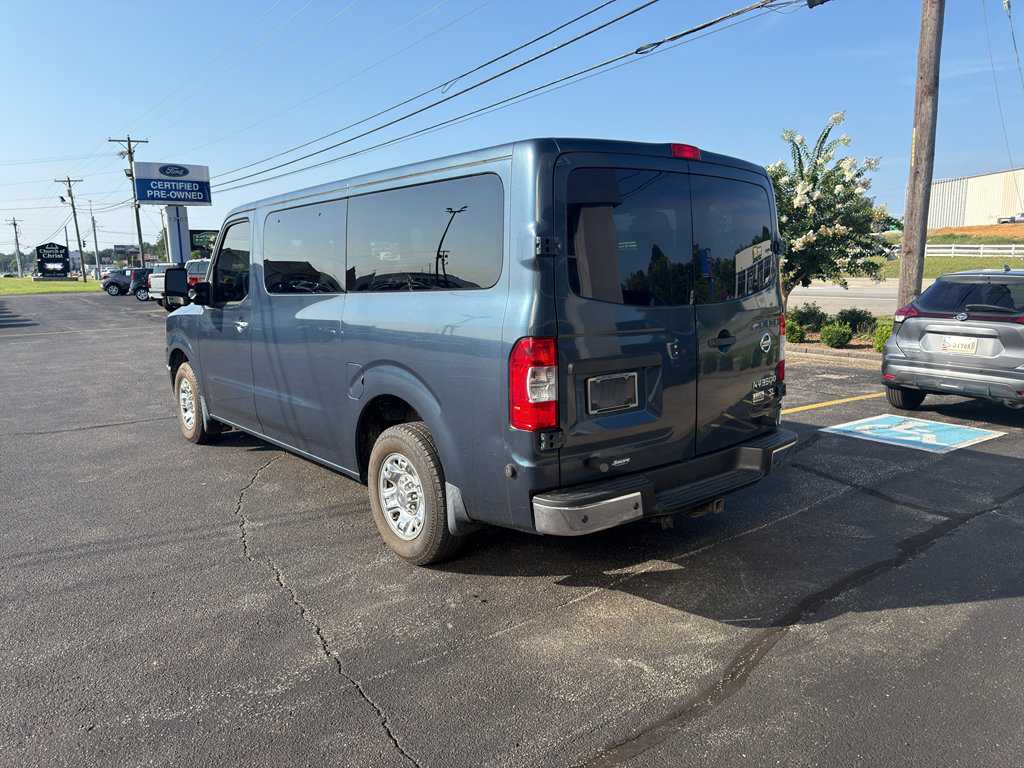 Used 2014 Nissan NV 3500 SL w/ Technology Package RWD image 2