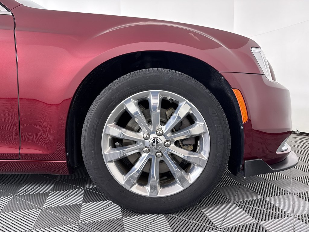 Used 2017 Chrysler 300 Limited w/ Value Package AWD/4WD image 20