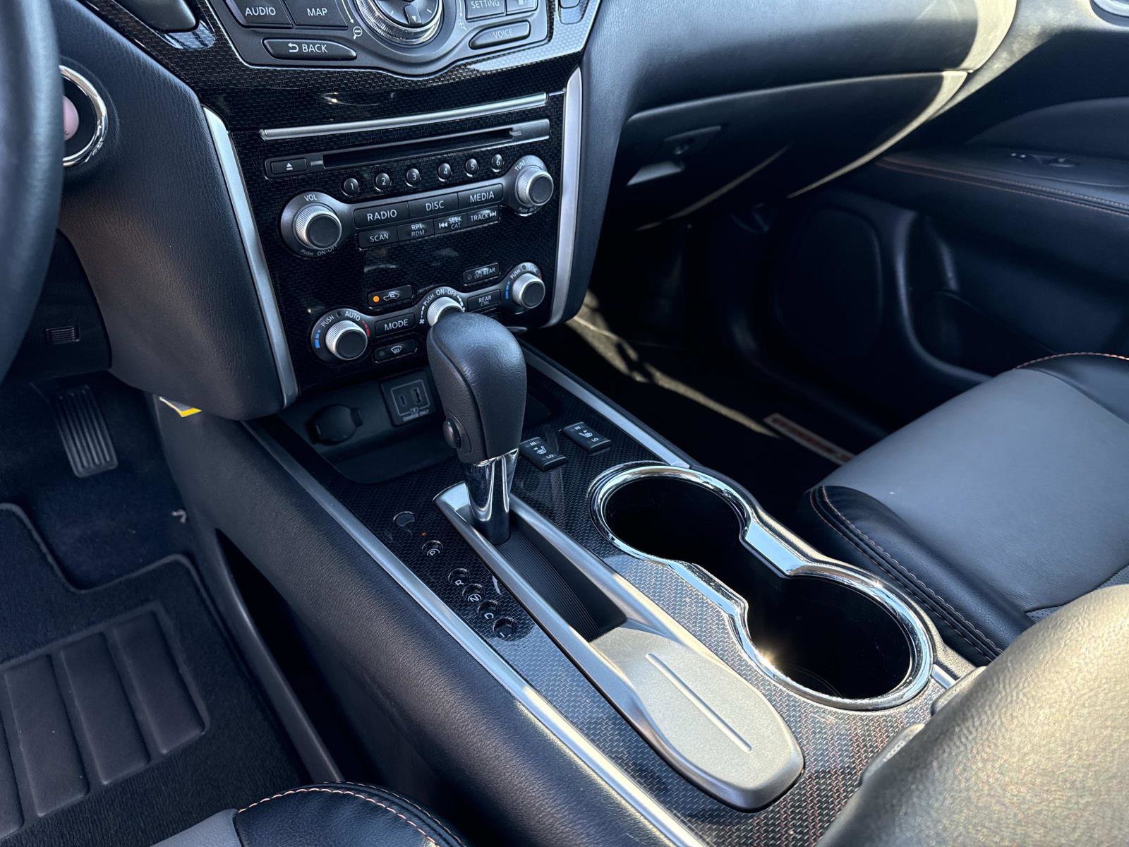 Used 2020 Nissan Pathfinder SL image 27