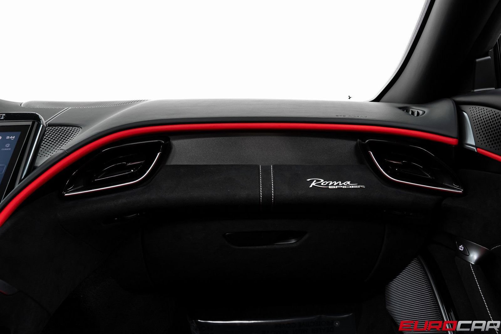 Used 2025 Ferrari Roma Spider RWD image 33