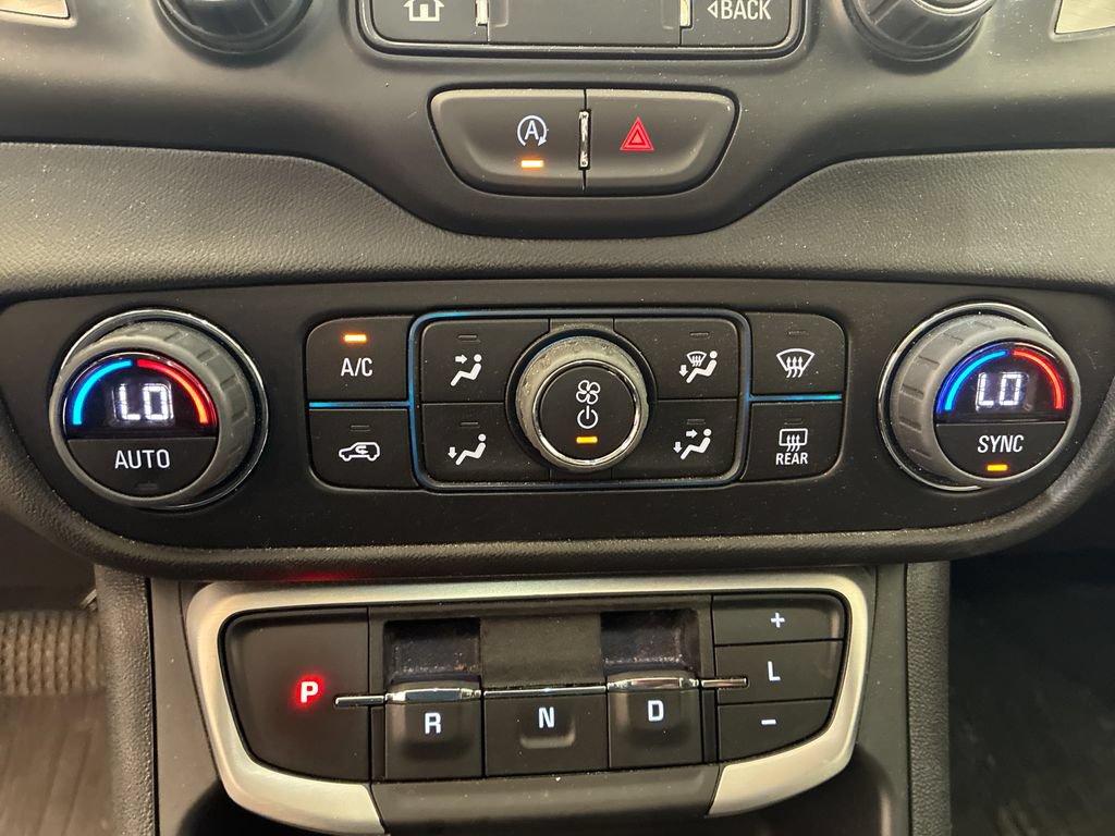 Used 2023 GMC Terrain SLT w/ Infotainment Package II AWD/4WD image 19
