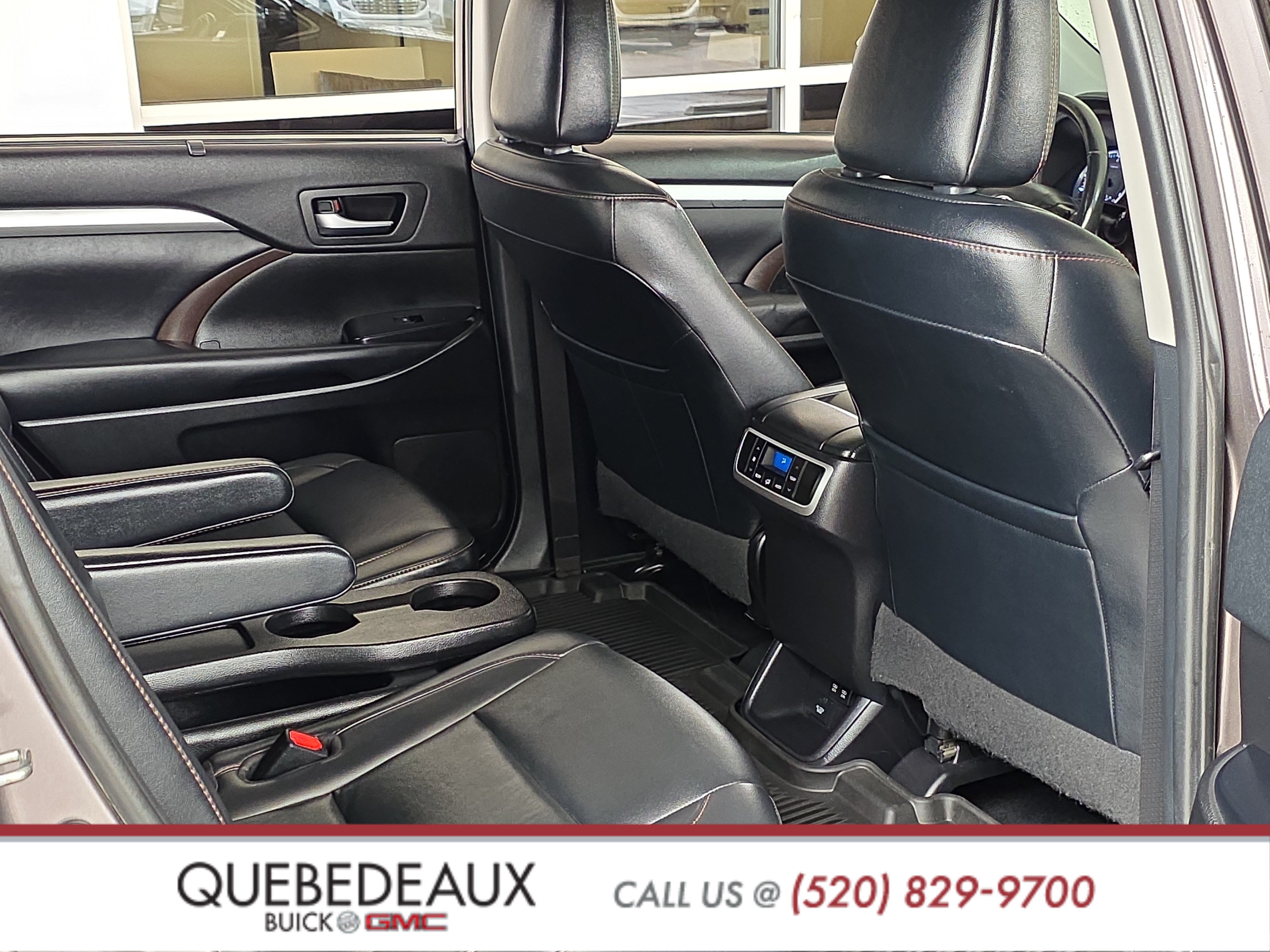 Used 2019 Toyota Highlander XLE FWD image 28