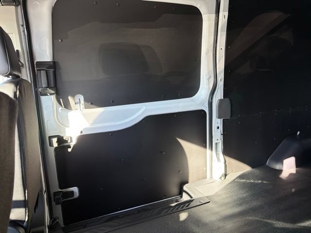 New 2027 Ford Transit 250 148 Medium Roof w/ Load Area Protection Package RWD image 13
