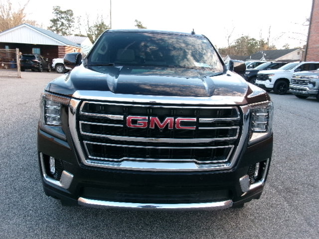 Used 2023 GMC Yukon SLT w/ SLT Premium Package image 8