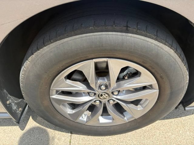 Used 2021 Toyota Sienna XLE AWD/4WD image 22