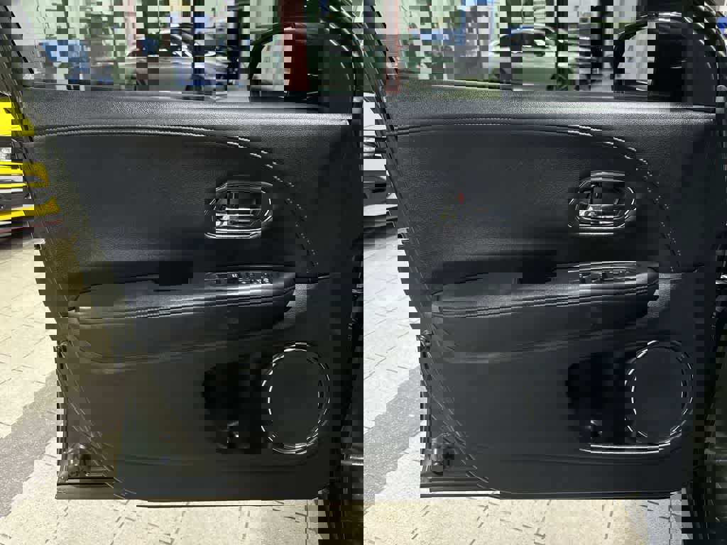 Used 2017 Honda HR-V EX-L image 26