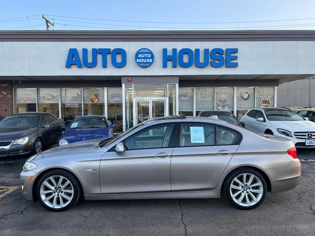 Used 2011 BMW 535i xDrive Sedan image 8