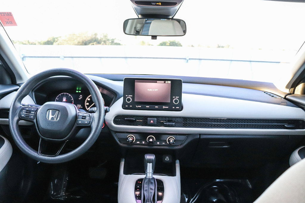 Used 2024 Honda HR-V LX image 14