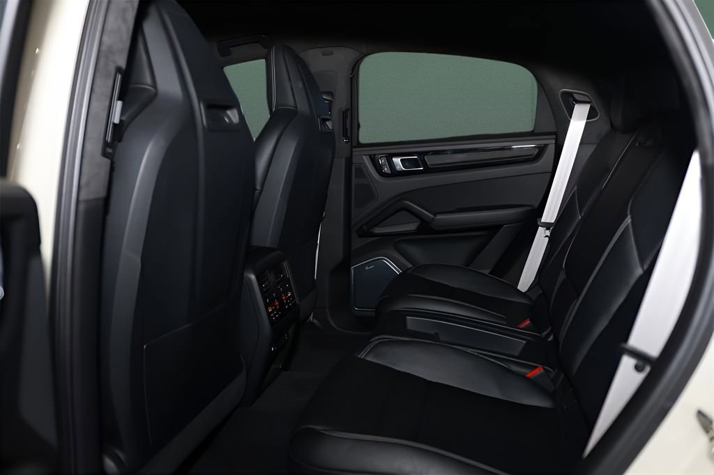 Used 2023 Porsche Cayenne Turbo GT image 12