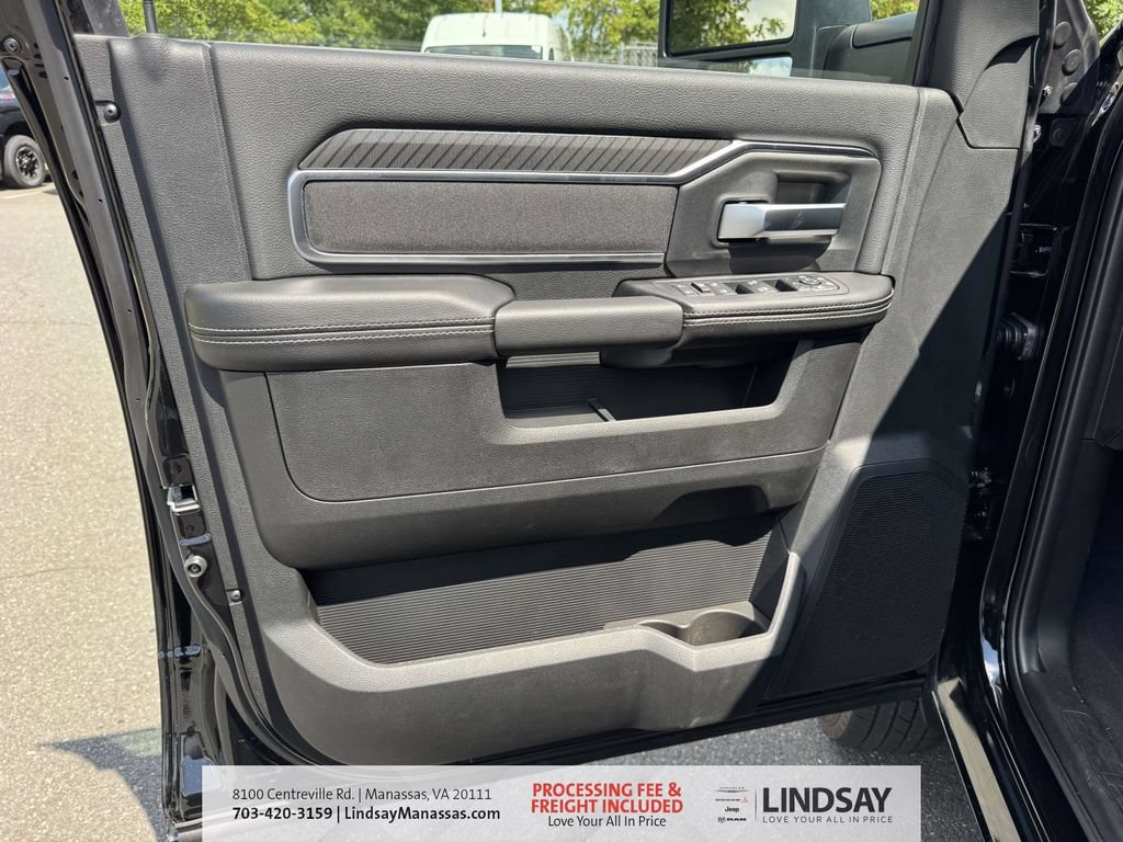 New 2026 RAM 3500 Big Horn AWD/4WD image 15