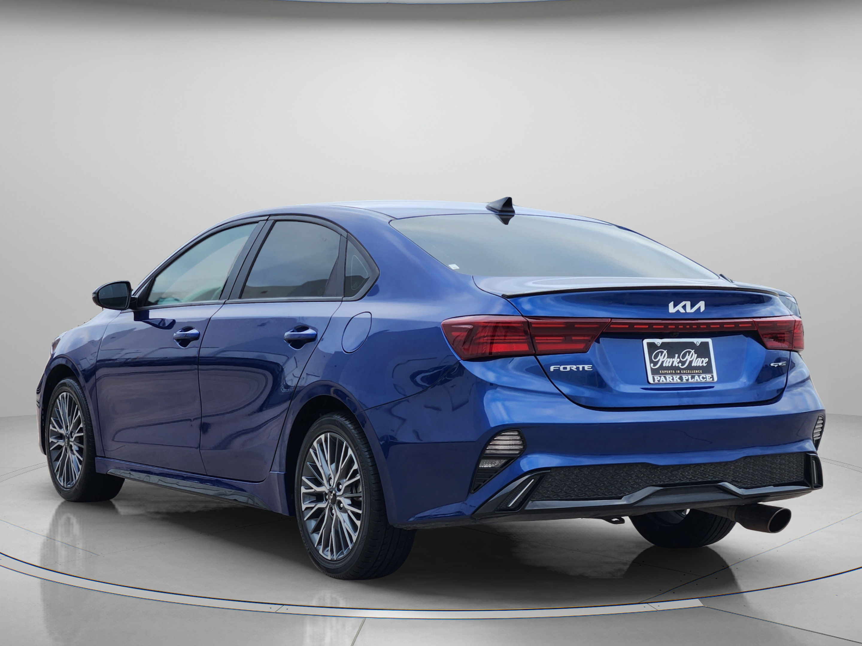 Used 2024 Kia Forte GT-Line FWD image 3