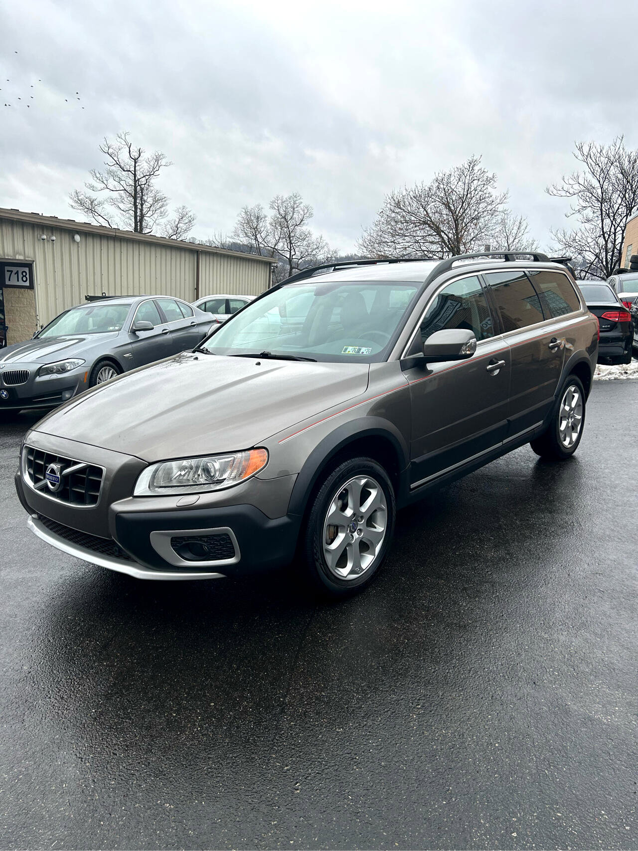 Used 2010 Volvo XC70 T6 image 3