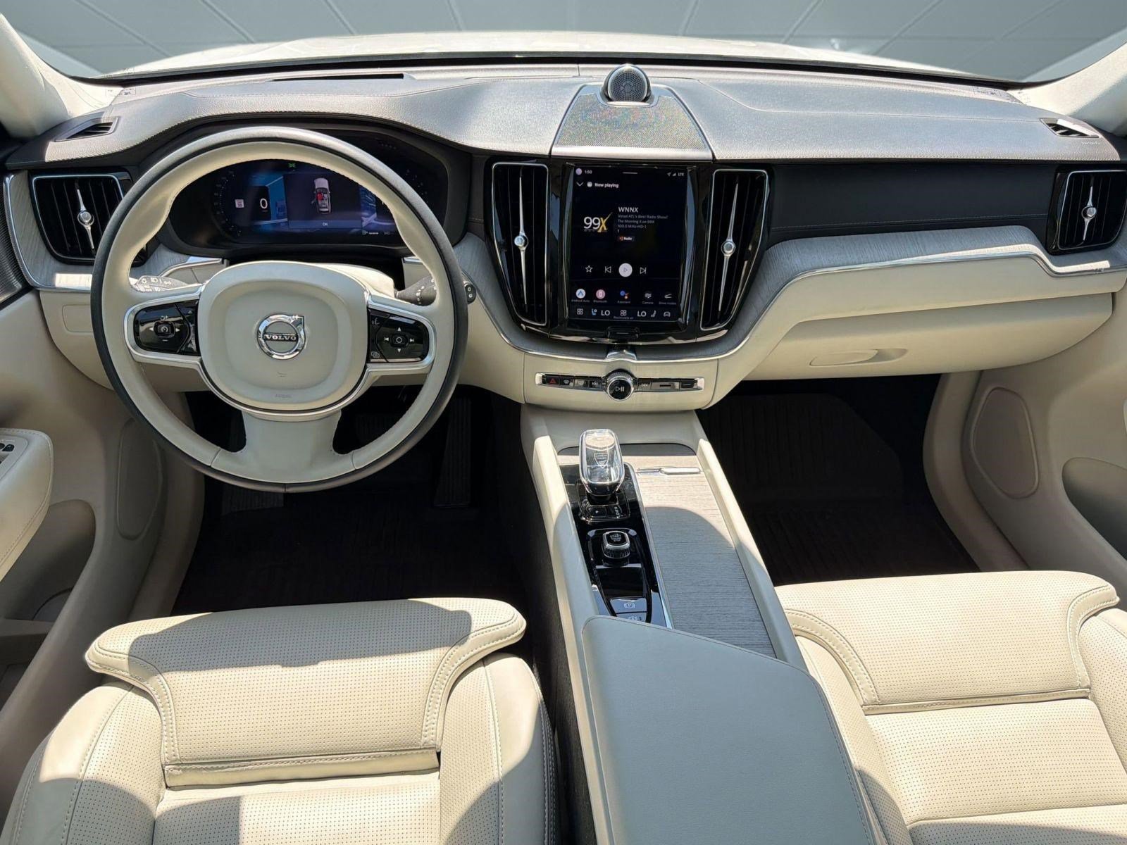 Used 2023 Volvo XC60 B5 Ultimate w/ Protection Package Premier image 16