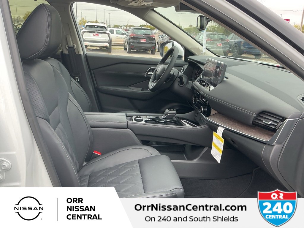 New 2026 Nissan Rogue Platinum w/ Platinum Premium Package image 11