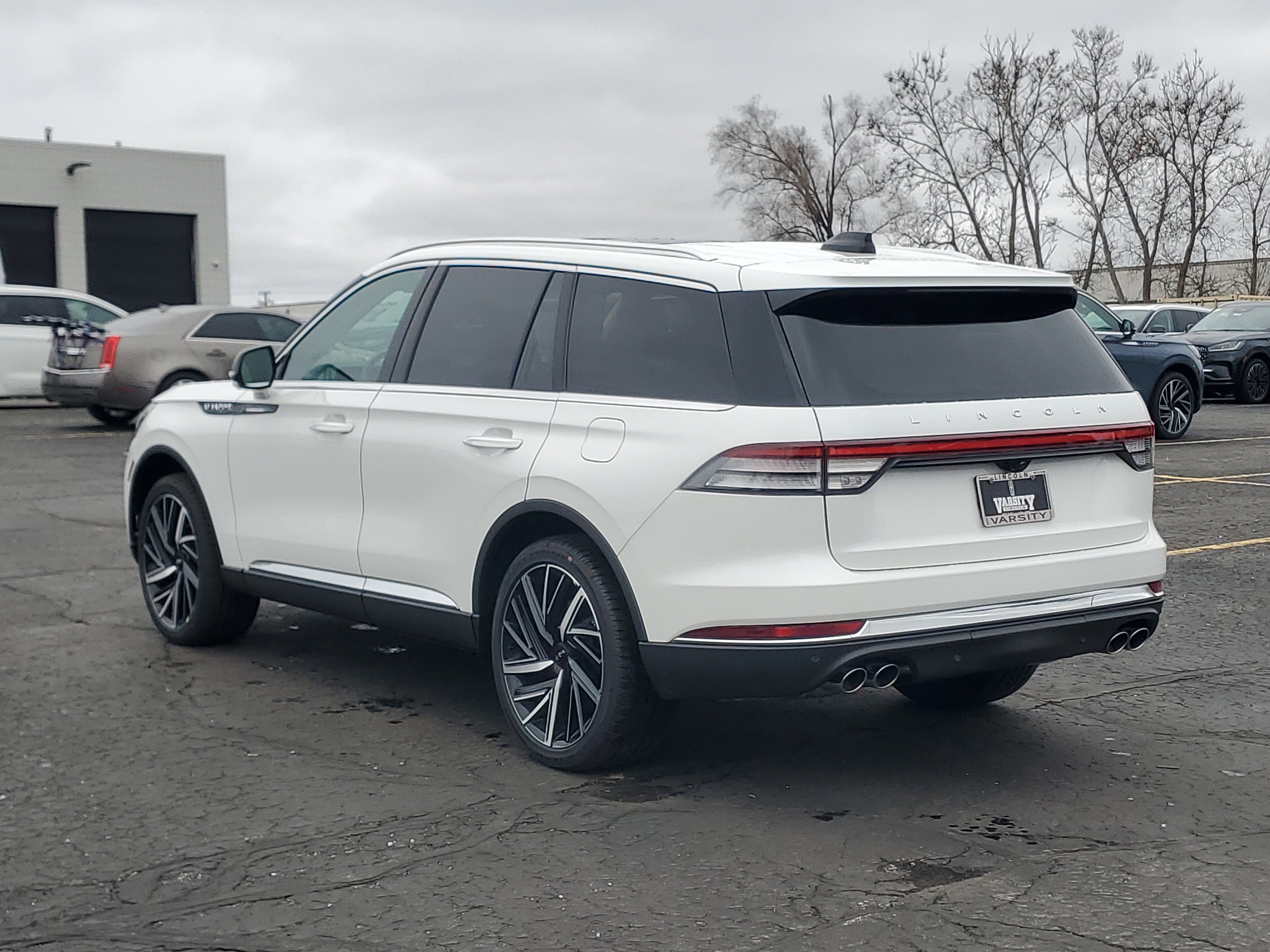 New 2026 Lincoln Aviator Reserve image 3