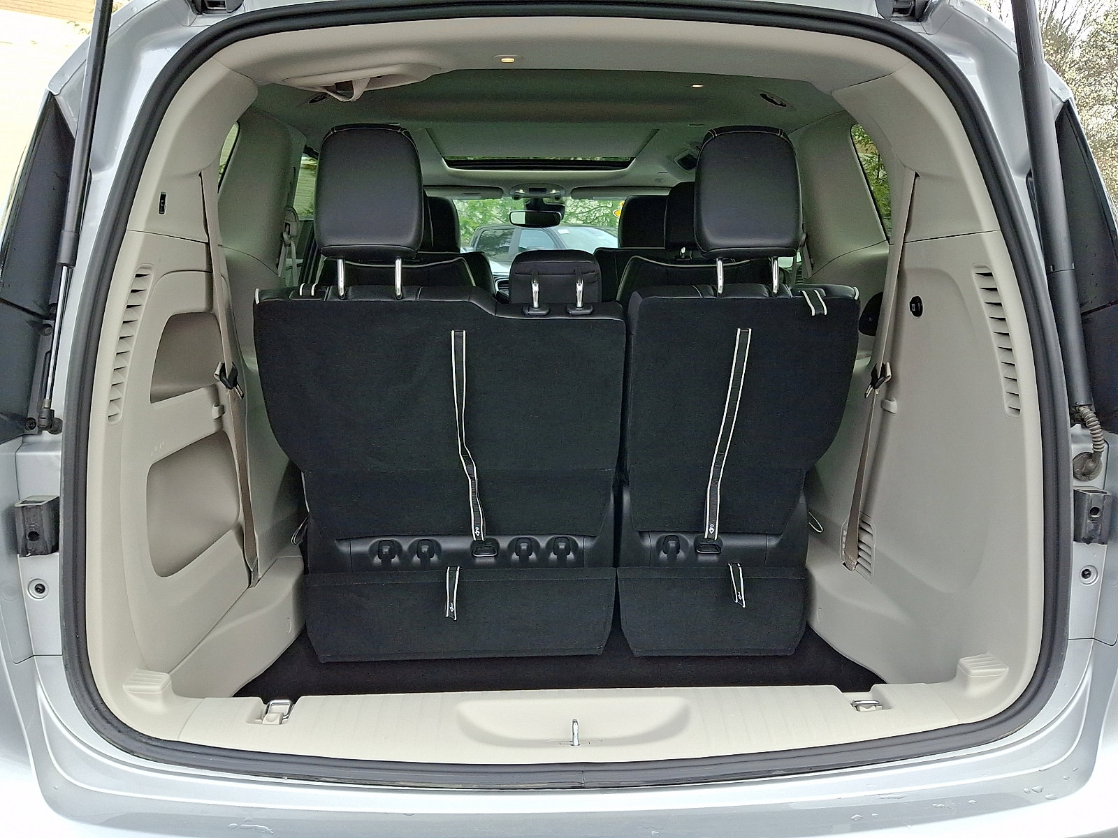 Used 2024 Chrysler Pacifica Limited image 27