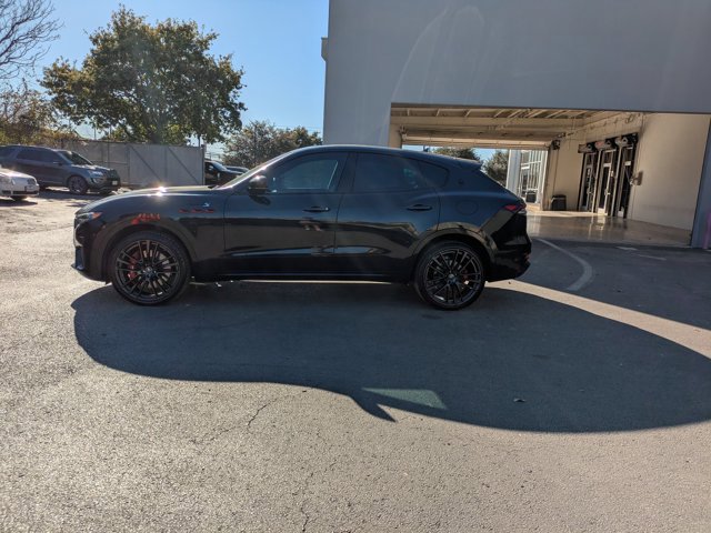 Used 2023 Maserati Levante Modena S image 8