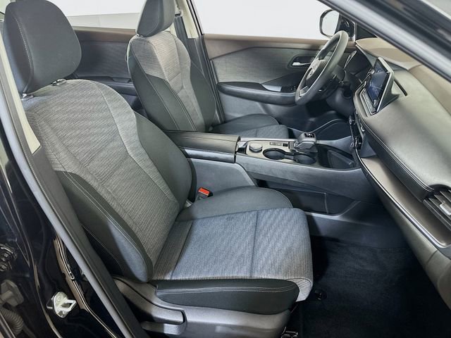 Used 2023 Nissan Rogue SV image 11