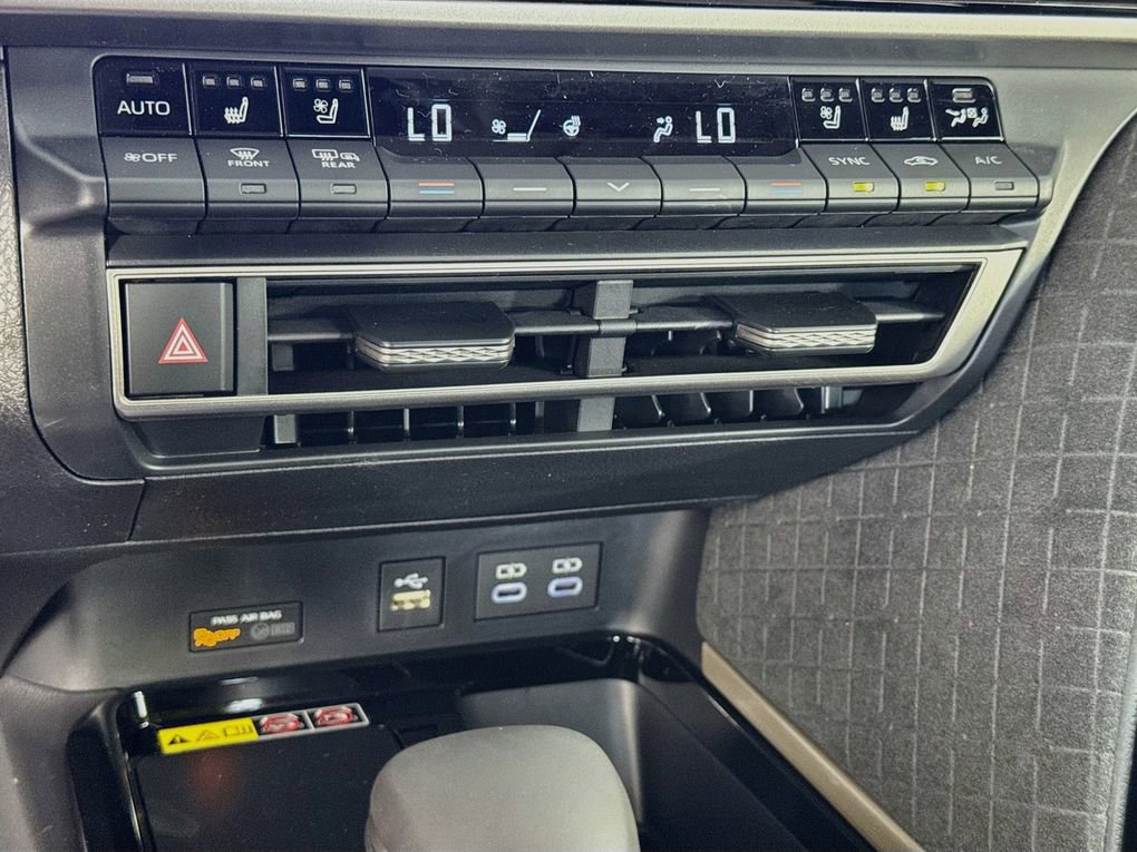 New 2026 Toyota Camry XLE AWD/4WD image 19