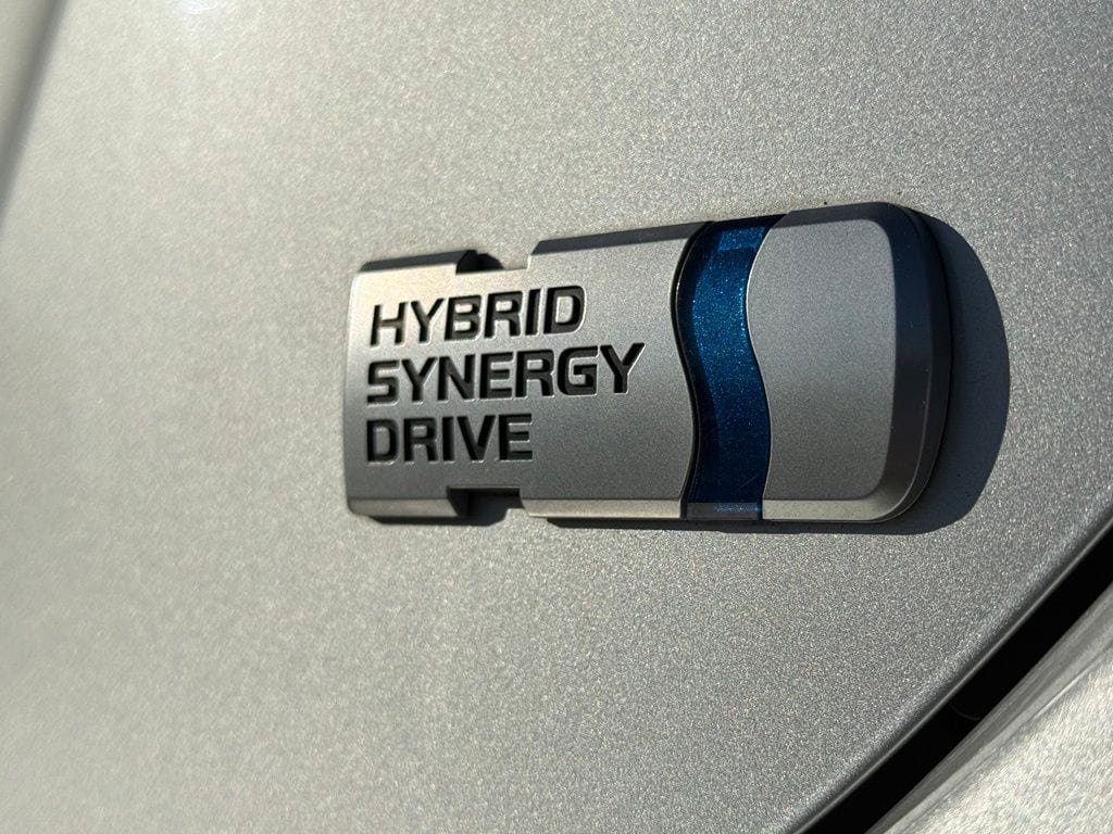 Used 2012 Toyota Camry LE FWD image 12