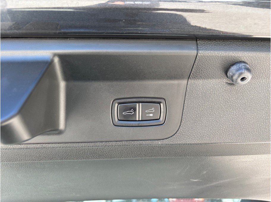 Used 2017 Porsche Panamera 4S AWD/4WD image 51