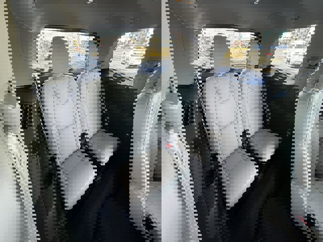 Used 2023 Volvo XC90 T8 Ultimate image 42