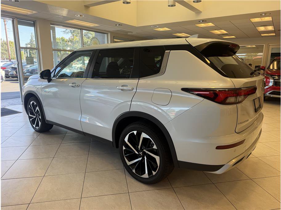 Used 2025 Mitsubishi Outlander Ralliart AWD/4WD image 6