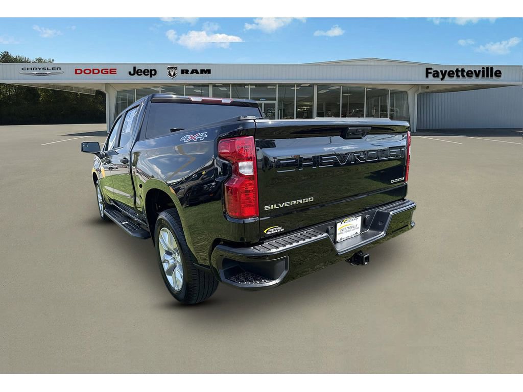 Used 2025 Chevrolet Silverado 1500 Custom image 5