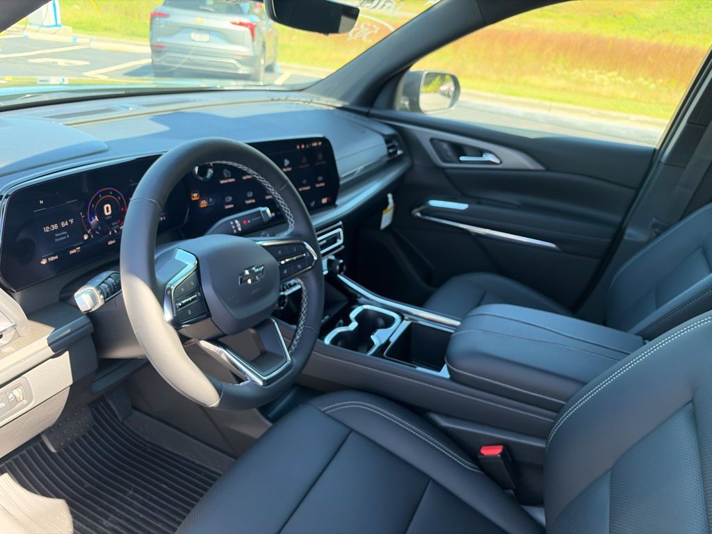New 2027 Chevrolet Traverse LT w/ Midnight/Sport Edition AWD/4WD image 15
