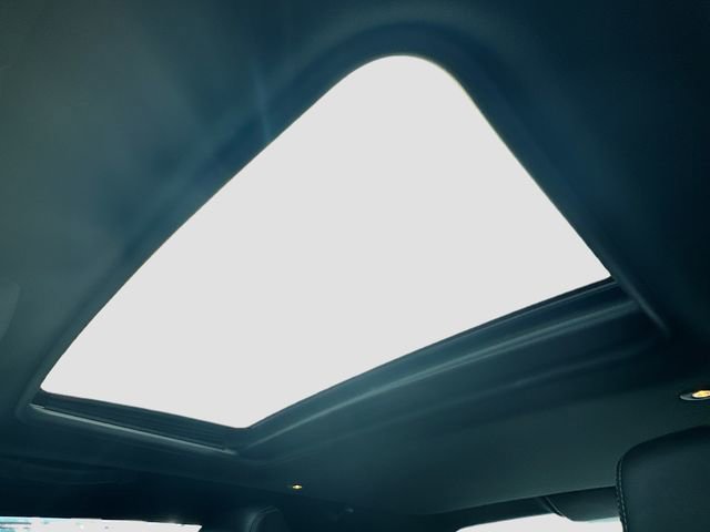 Used 2014 Dodge Challenger SRT8 image 14