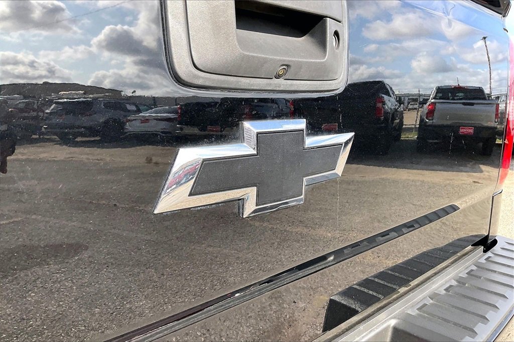 Used 2018 Chevrolet Silverado 1500 LT w/ Redline Edition image 27