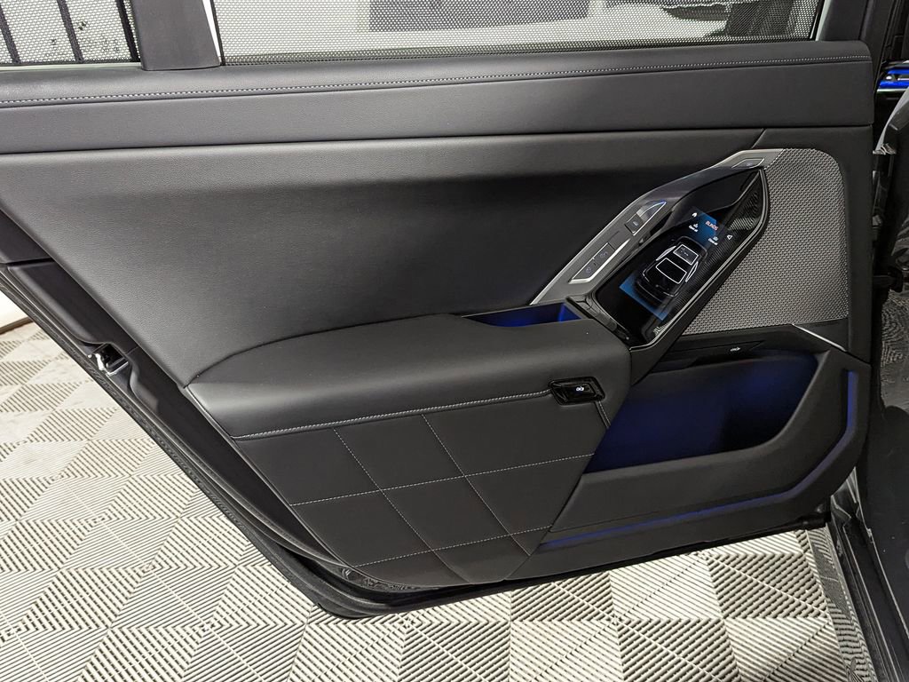 Used 2026 BMW i7 eDrive50 w/ Executive Package RWD image 49