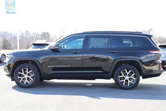 Used 2024 Jeep Grand Cherokee L Limited w/ Luxury Tech Group II image 3