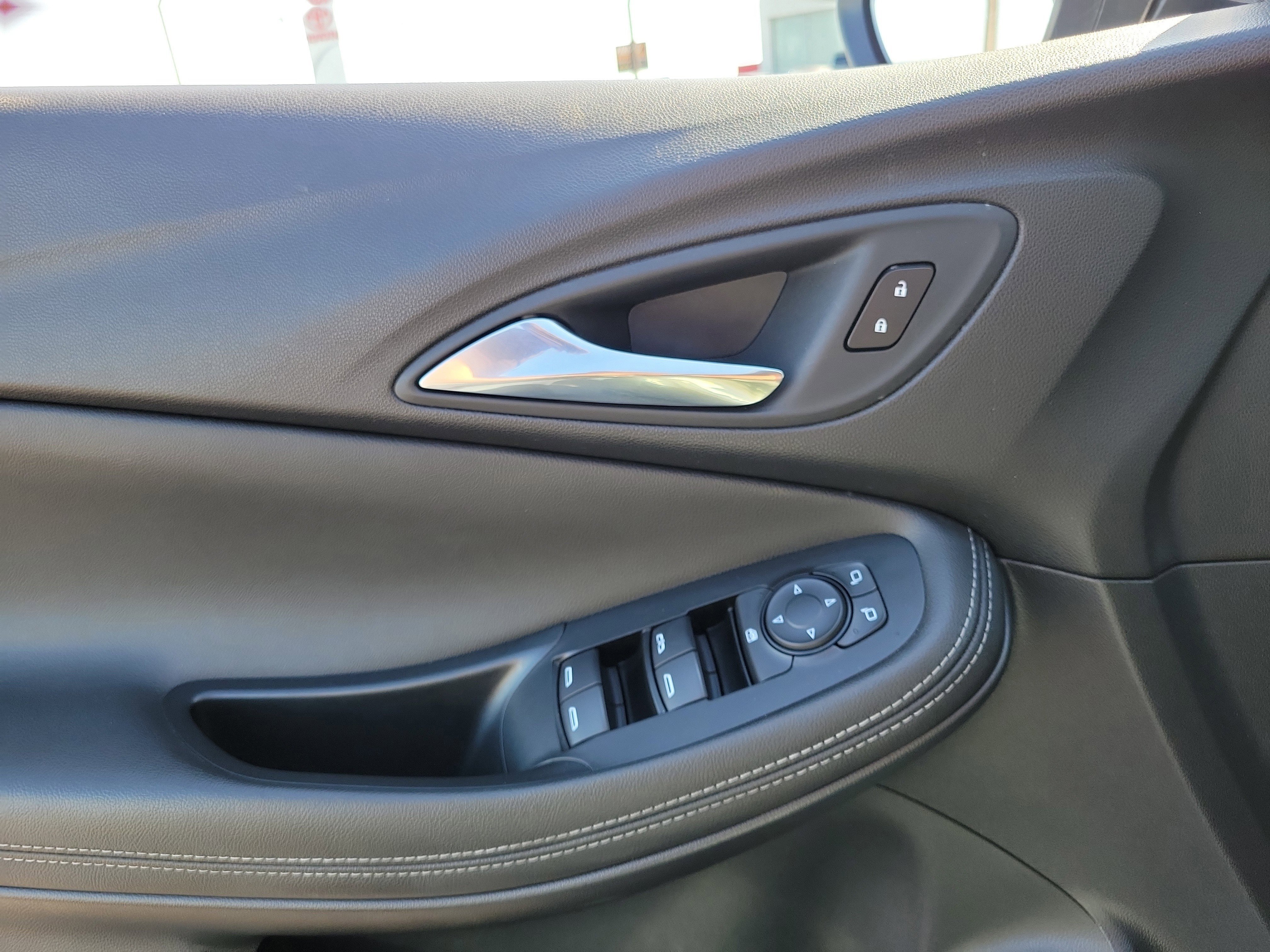 Used 2024 Buick Encore GX Preferred FWD image 17