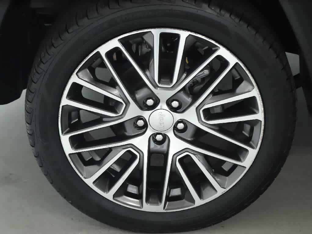 Used 2023 Jeep Compass Limited w/ Elite Group AWD/4WD image 12