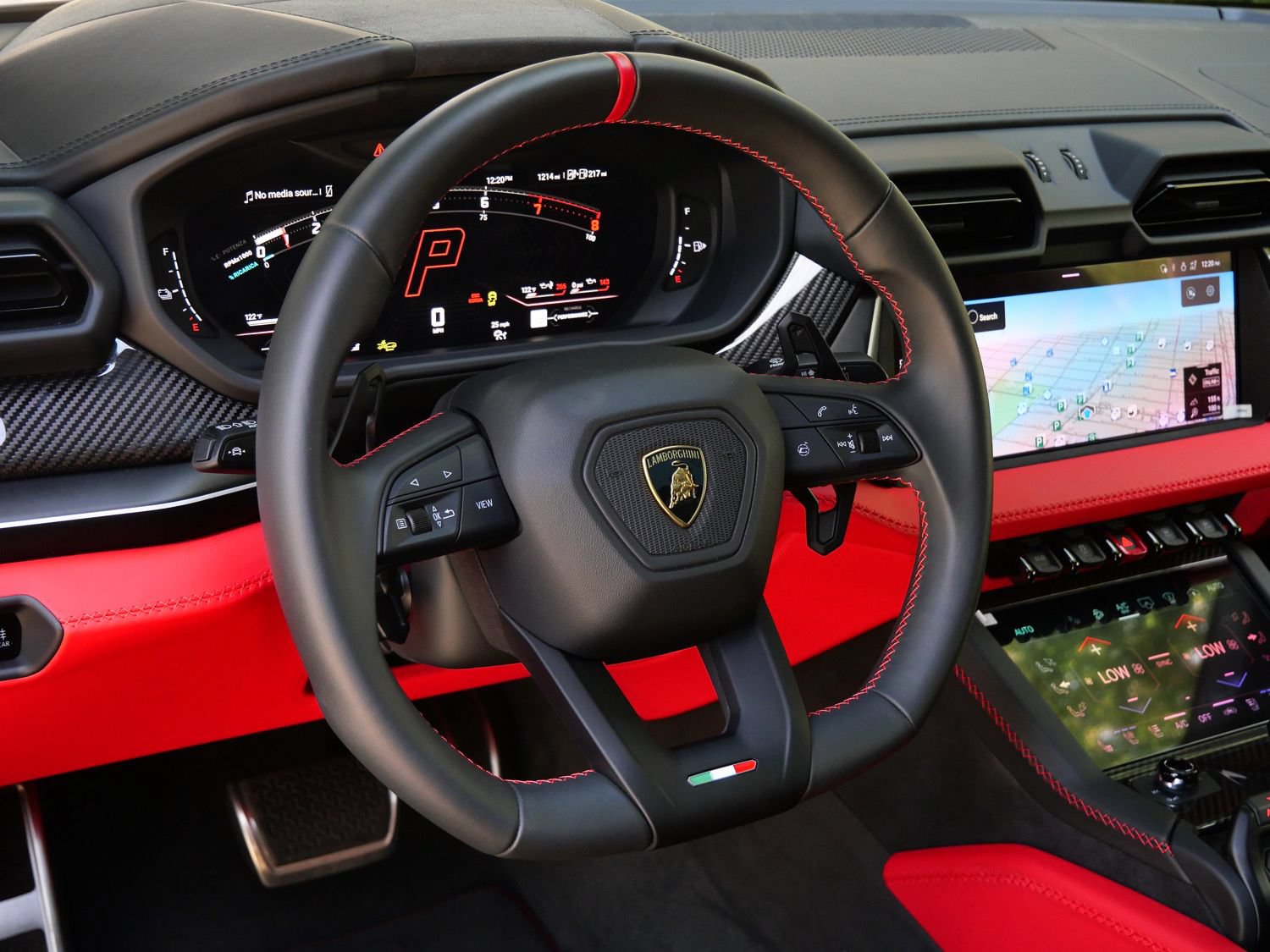 Used 2025 Lamborghini Urus S AWD/4WD image 14
