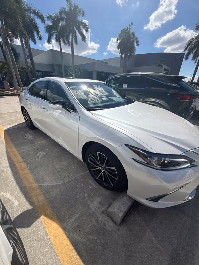 Certified 2025 Lexus ES 300h w/ Premium Package