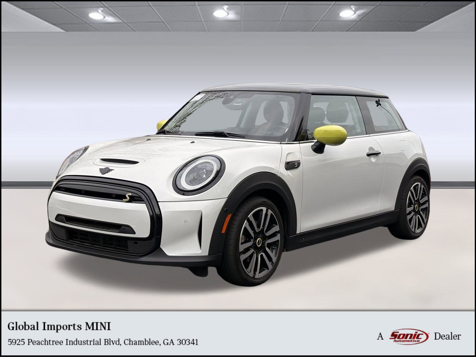 Certified 2024 MINI Cooper SE image 1