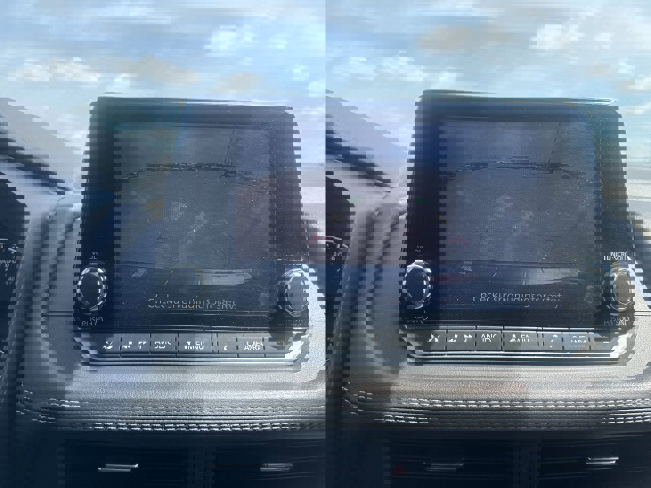 Used 2024 Nissan Rogue SV w/ SV Premium Package image 45