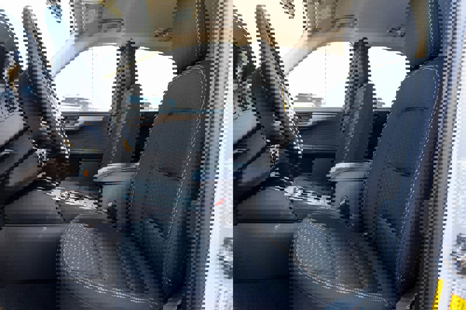 New 2025 Ford Escape Active w/ Cold Weather Package image 9