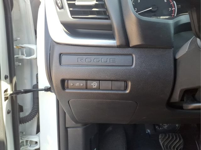 Used 2023 Nissan Rogue S AWD/4WD image 14